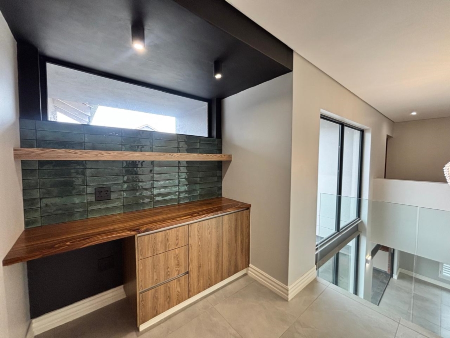 4 Bedroom Property for Sale in Grimbeeck Park North West